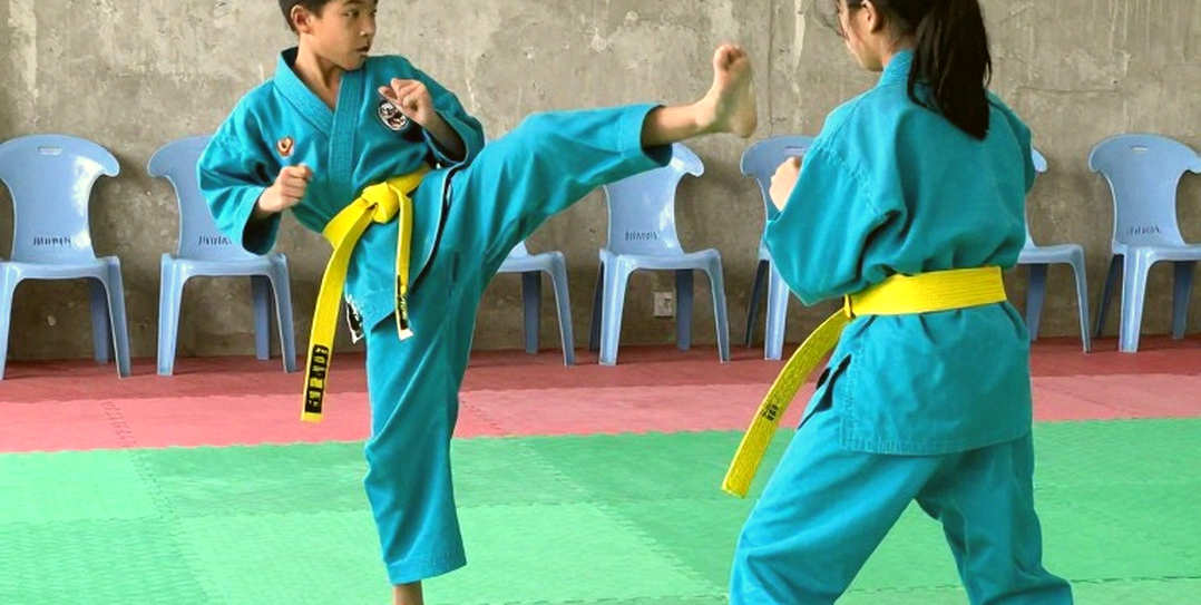 Arman Tsarukyan chốt đối thủ tại RAF Abu Dhabi: Kron Gracie; Kennedy Blades và Bella Mir tranh đai